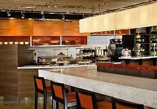 Courtyard By Marriott Chicago 3*