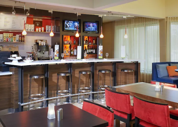 Courtyard By Marriott Chicago 3*