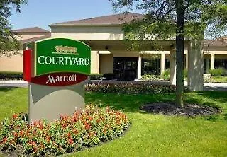 Courtyard By Marriott Chicago Hotel 3*