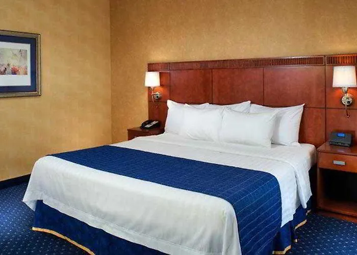 Courtyard By Marriott Chicago 3* Naperville