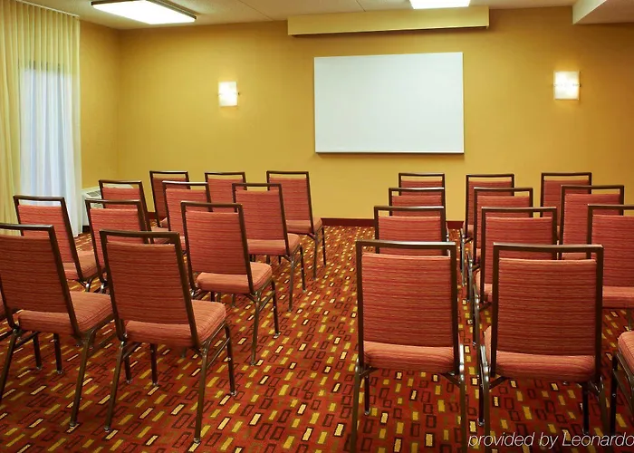 Courtyard By Marriott Chicago Hotel Naperville
